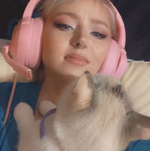 Meet your Posher, Charmedquartz